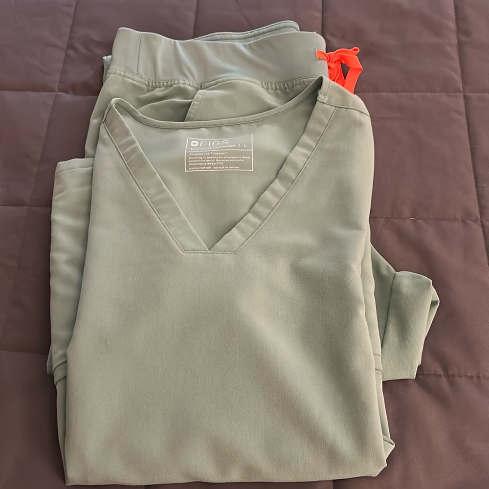 FIGS Scrubs